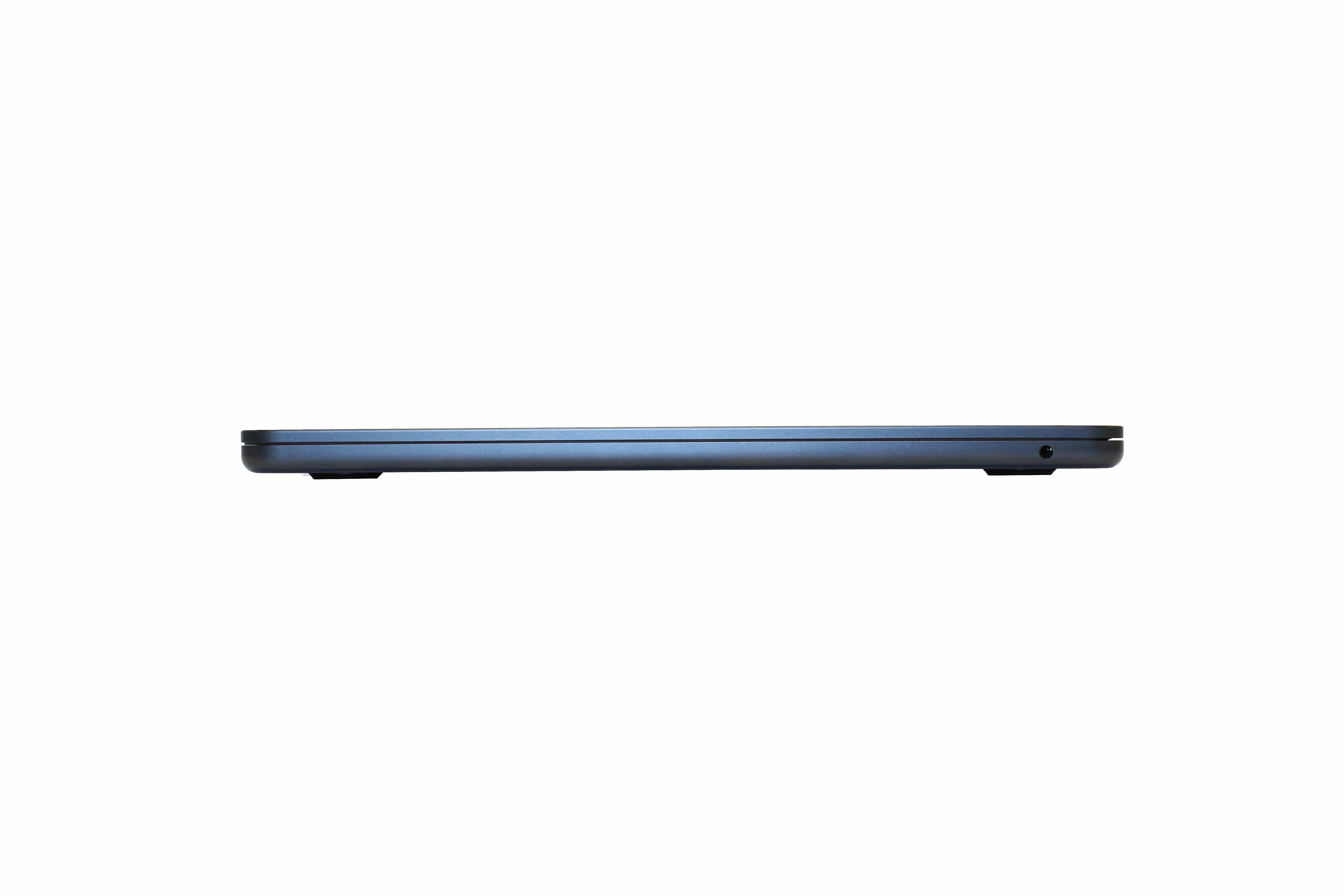 Refurbished MacBook Air 15-inch M4 (Midnight, 2025) | Hoxton